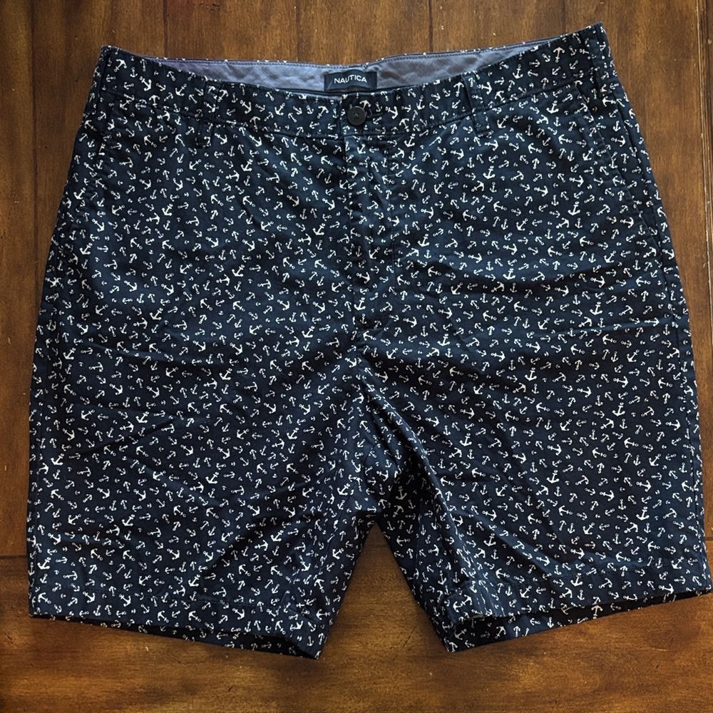 Nautica Men's Navy Anchor Print Shorts. Men’s 38